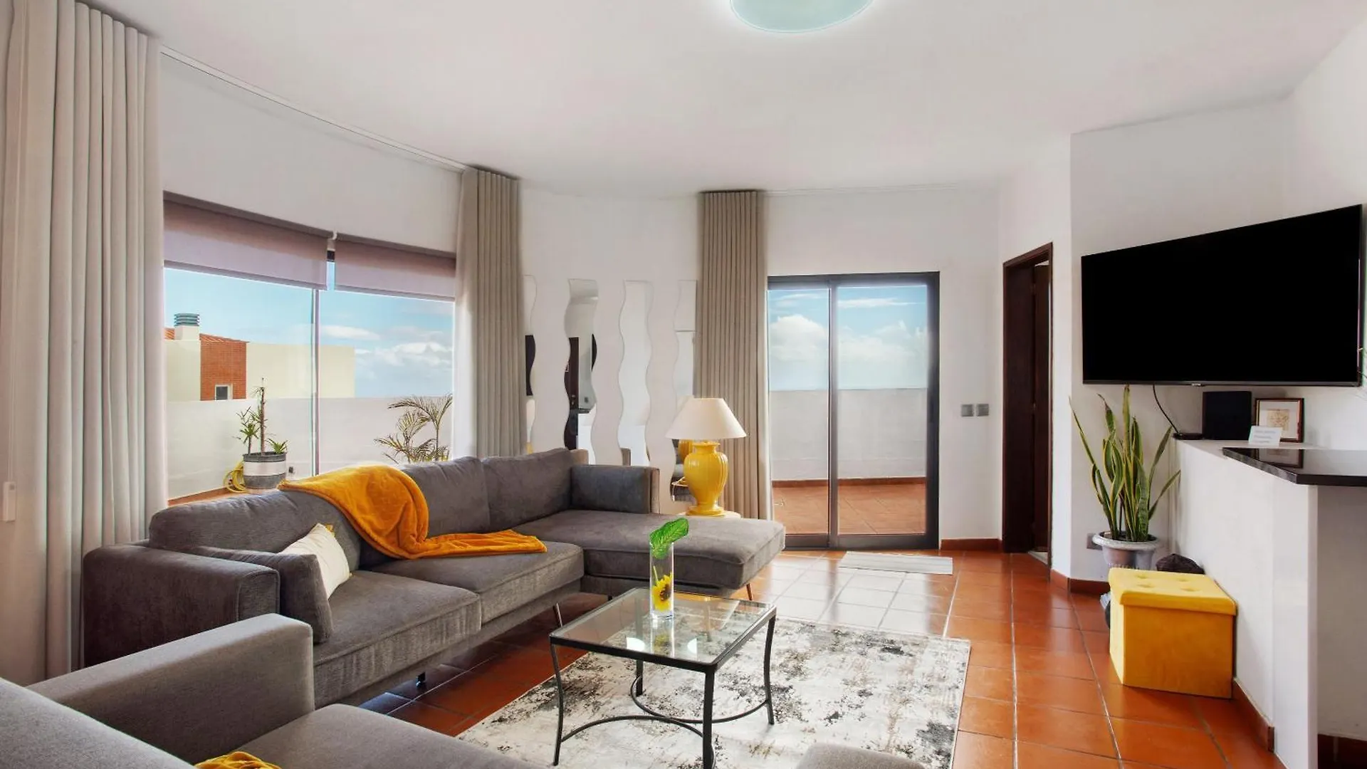 Apartment Studio Lolita Com Terraco Canico