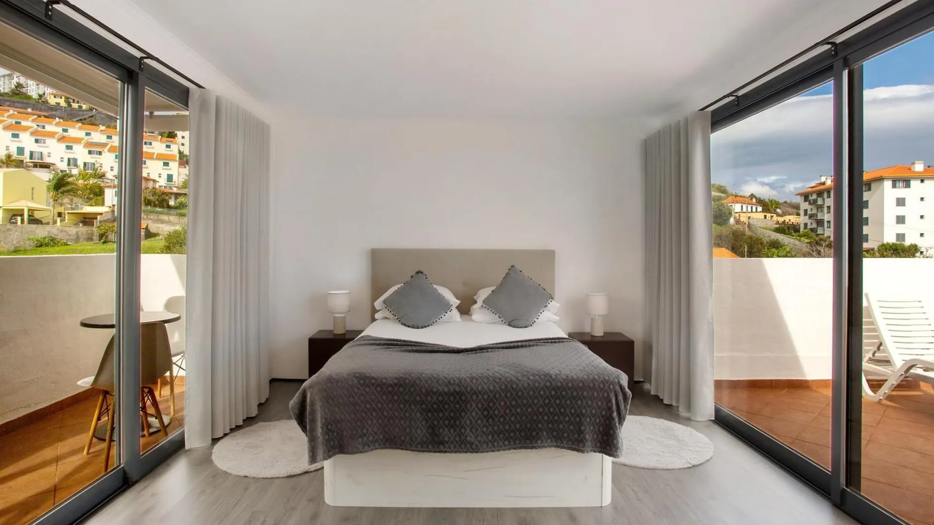 Apartamento Lolita Com Terraco 0*, Caniço Portugal
